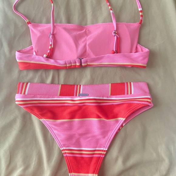 Billabong bikini - Picture 2 of 2